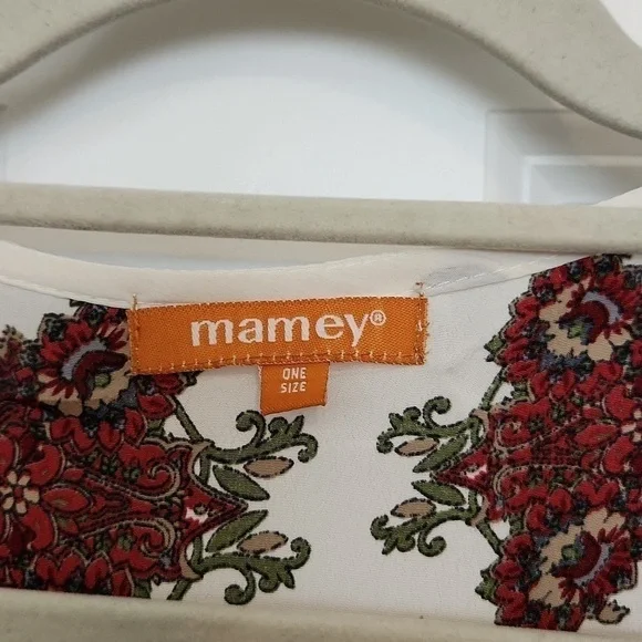 Clothing bundles 4 for 15 Beach cover up ALL CLOTHING. 4 FOR $15!!! - Picture 3 of 8